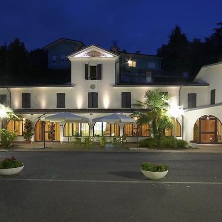 Hotel Ristorante La Grotta Castiglione Delle Stiviere Ngoại thất bức ảnh