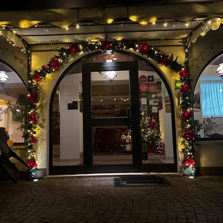 Hotel Ristorante La Grotta Castiglione Delle Stiviere Ngoại thất bức ảnh