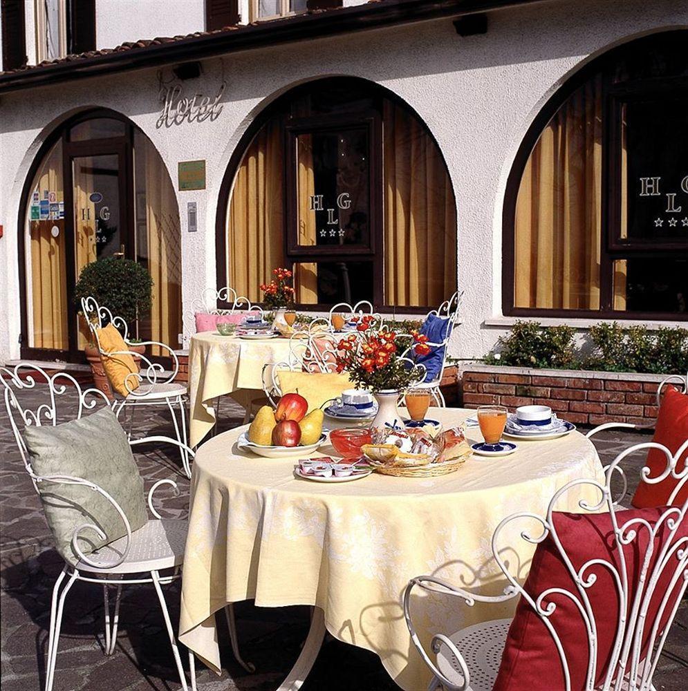 Hotel Ristorante La Grotta Castiglione Delle Stiviere Ngoại thất bức ảnh