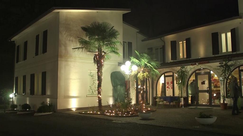 Hotel Ristorante La Grotta Castiglione Delle Stiviere Ngoại thất bức ảnh
